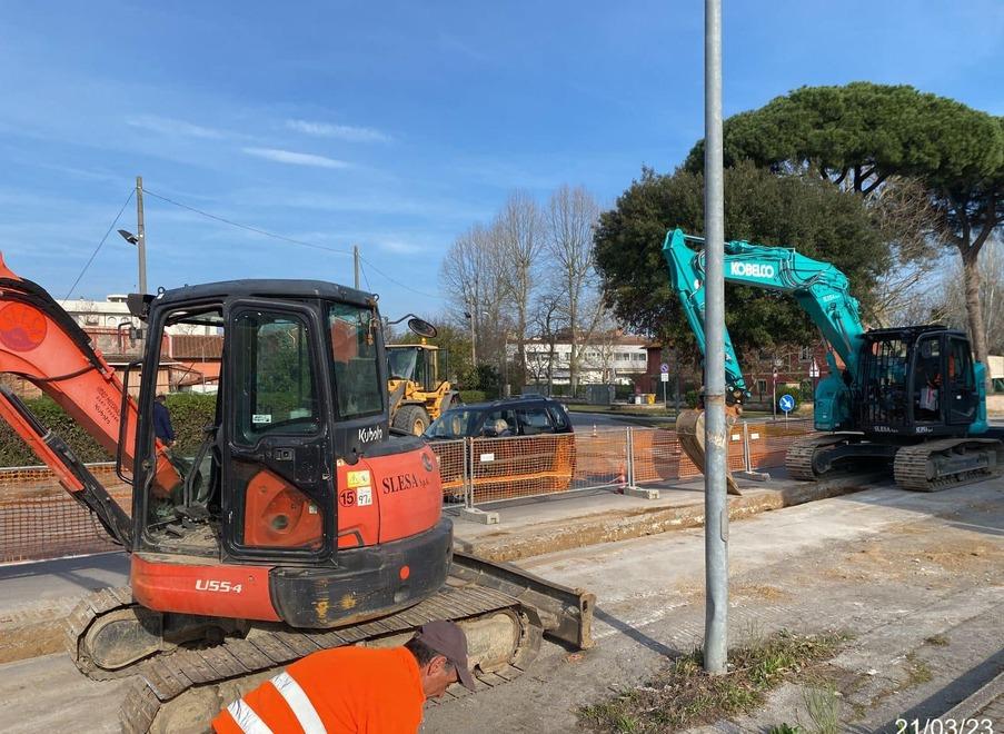 I lavori Gaia in corso alla periferia  di Viareggio