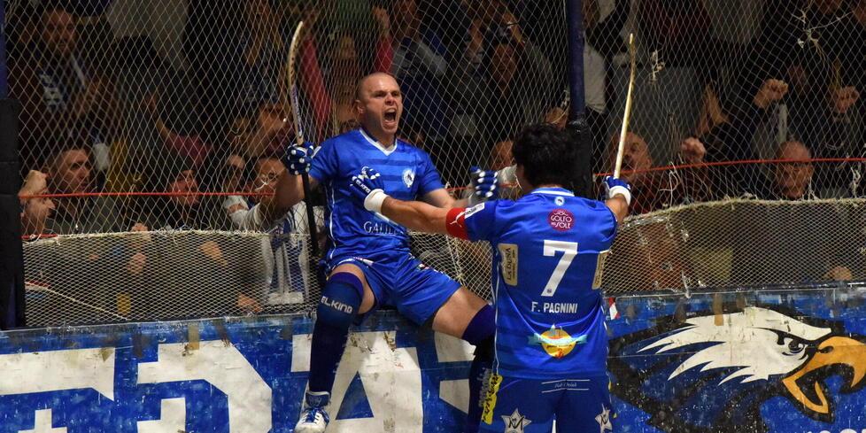Follonica Voltrega gioia azzurra dopo un gol di Marco Pagnini