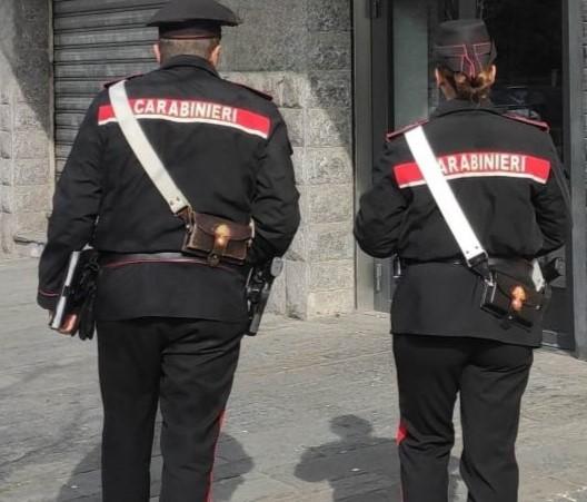 Nel locale notturno un lavoratore in nero e alimenti mal conservati: 10mila euro di sanzione