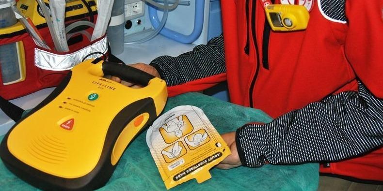 Formigine Tifoso salvato dal defibrillatore durante una partita