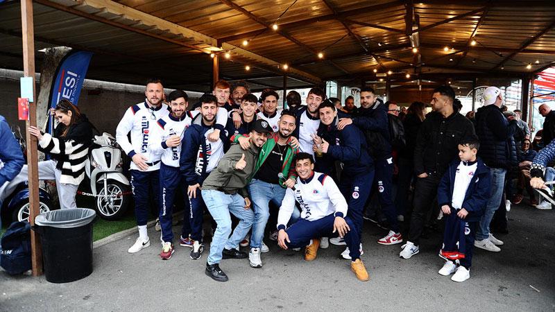 La promozione del Cecina è una festa di tutta la città: mille persone allo stadio