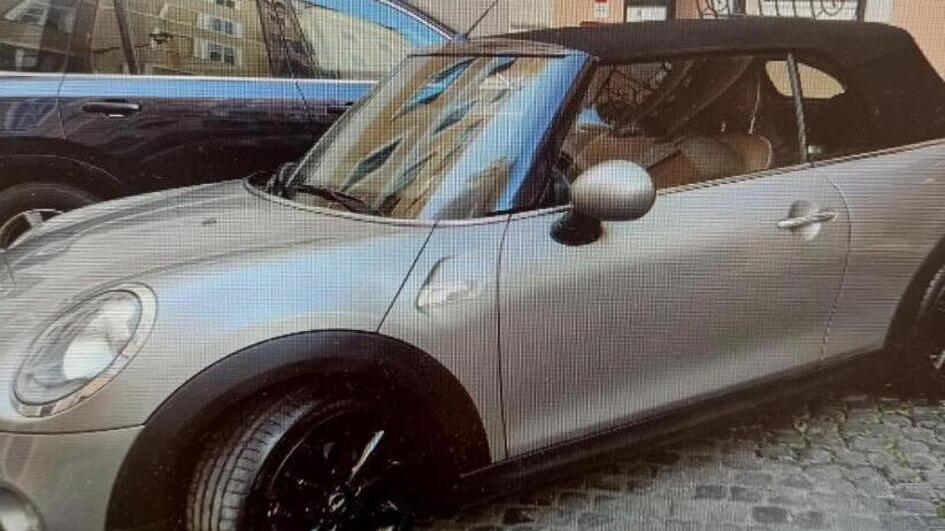 Rosignano, le rubano l’auto davanti alla scuola