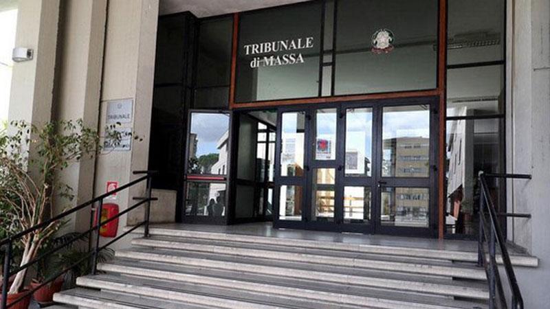Falsi incidenti stradali, il testimone: «Uno si è sdraiato, l’altro ha chiamato il 118»