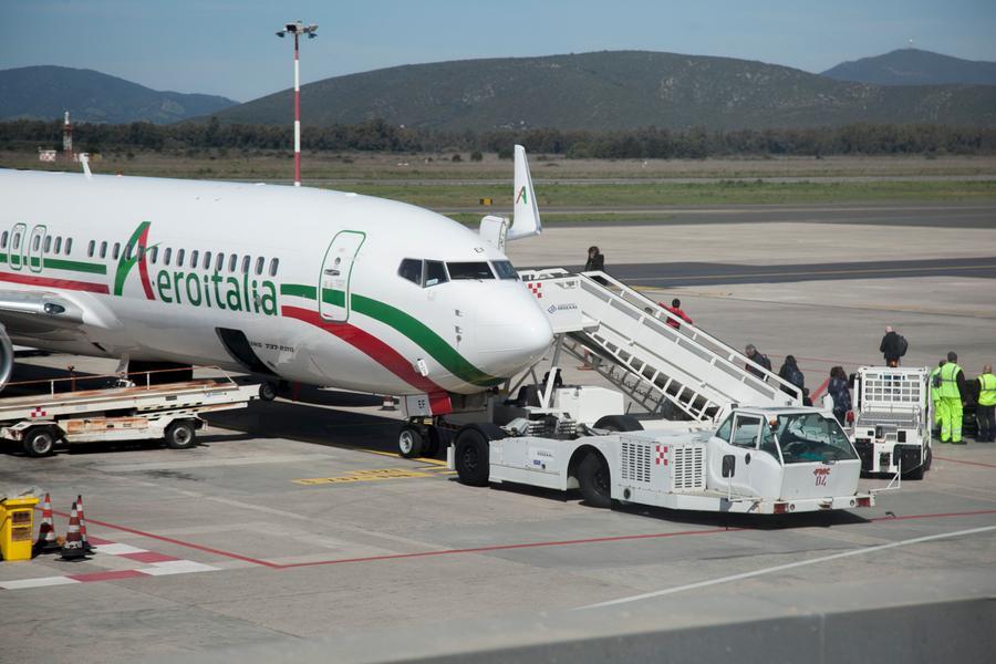 Accordo tra Aeroitalia e Regione, tariffe agevolate anche per i sardi emigrati