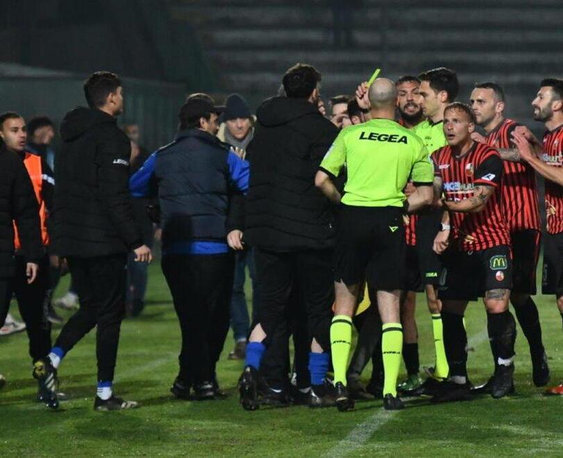 Lucchese, nuova classifica con il Siena penalizzato 