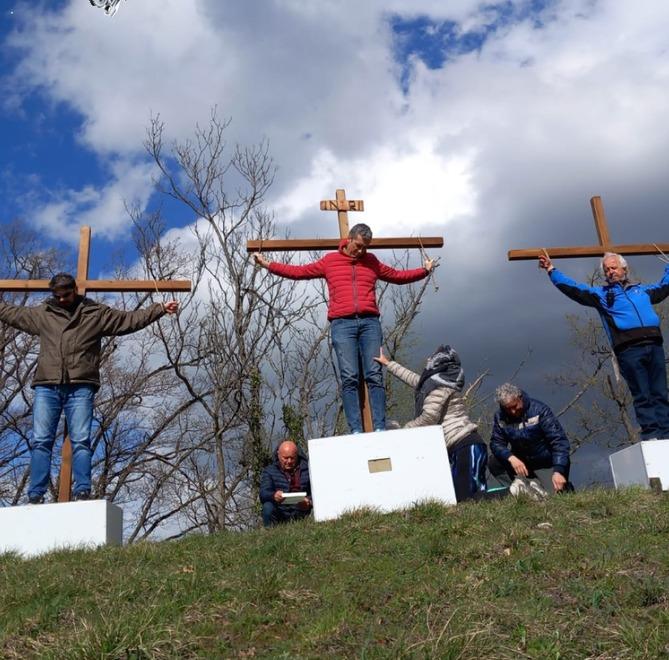 Tre croci sul Leto La Passione di Gesù andrà in scena nel parco della Pieve