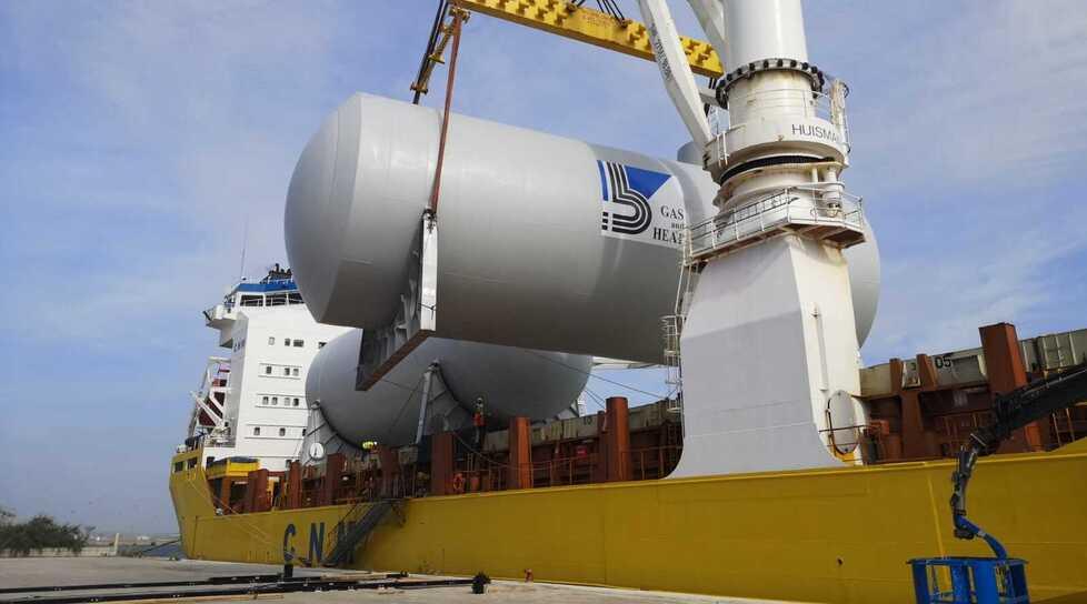 La Regione è col ministro: sì al rigassificatore a Porto Torres, assessora ottimista sull’accordo per l’energia