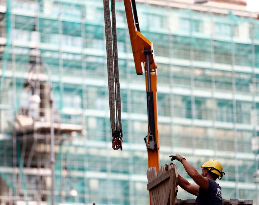 Livorno, si facevano fare false fatture per ottenere il Superbonus: indagati quattro imprenditori