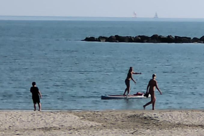 «La bagnina si droga, si fa le canne». Lei perde il posto a Lido Spina, lui condannato