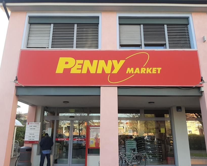 Rapinato anche il Penny di Correggio È il quarto supermercato in sette giorni