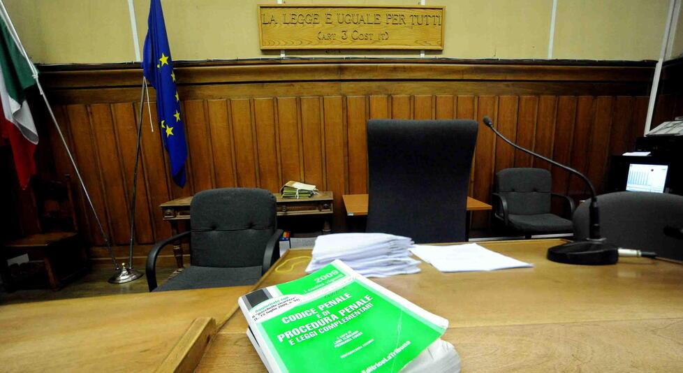 Livorno, perseguitato dalla ex: «Mi mandava pizze e dolci da pagare. Una volta pure il carroattrezzi senza motivo»