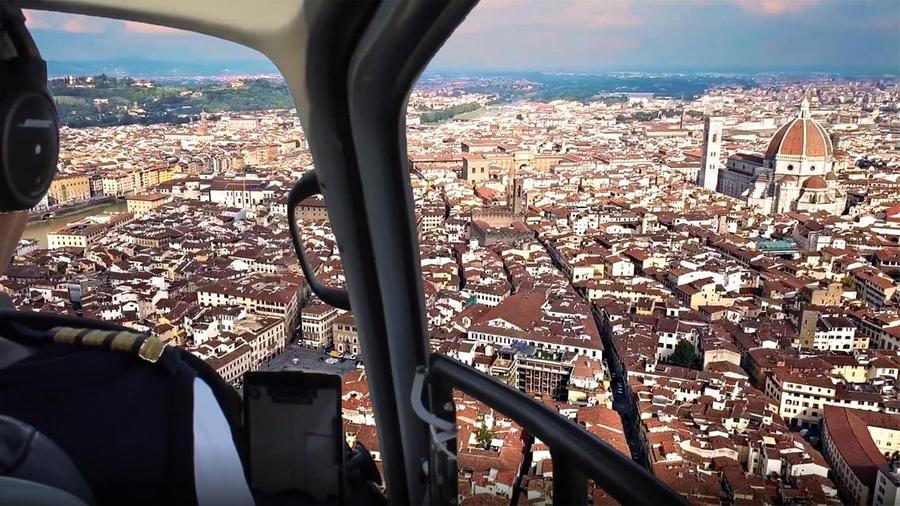 Nardella contro il sorvolo turistico in elicottero su Firenze: «Chiederò di non autorizzarlo»