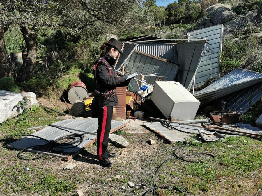 Sequestrate due aree utilizzate come discariche abusive a Santa Teresa e Luogosanto