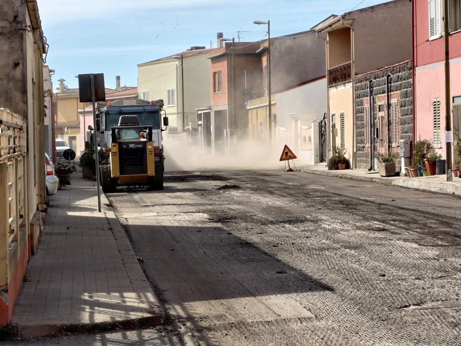 
	I lavori per la posa dell'asfalto in Corso Umberto I

