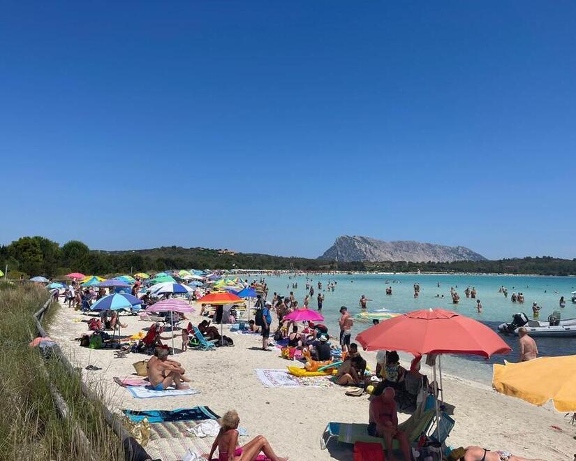 Ancora spiagge a “numero giusto” a San Teodoro, la sindaca: «Ma offriremo molti più servizi» 