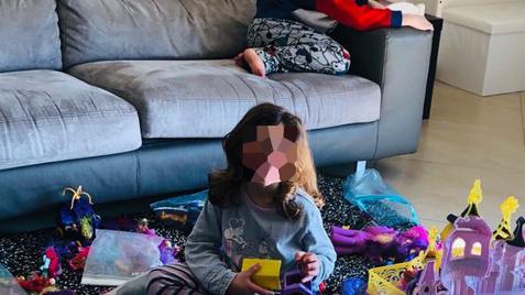Vignola, appello ai ladri di giochi: «Ridateci lo scatolone con i mille Mini Pony»