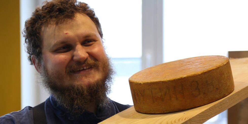 Stop ai prodotti italiani in Russia E ora senza Parmigiano Reggiano spopola il Russkiy Parmesan 