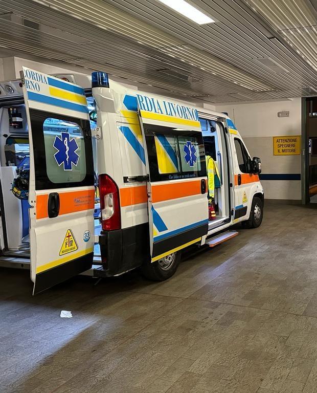 Scontro tra auto e scooter in via delle Grazie, 17enne all’ospedale