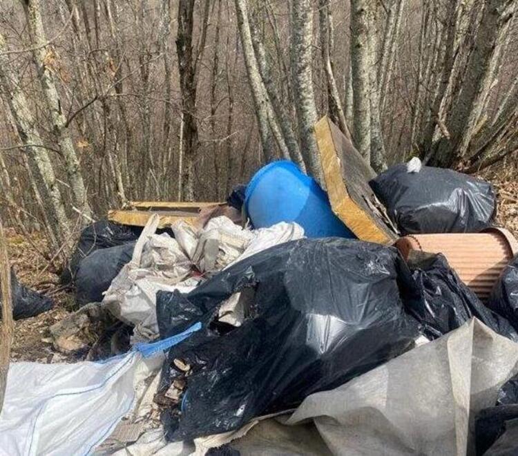 Un’altra maxi discarica nella zona di Calamecca: «Siamo bersagliati»