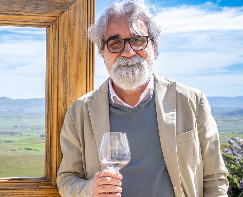 Peppe Vessicchio, la Sardegna e l’esperimento della musica per rendere migliore il vino