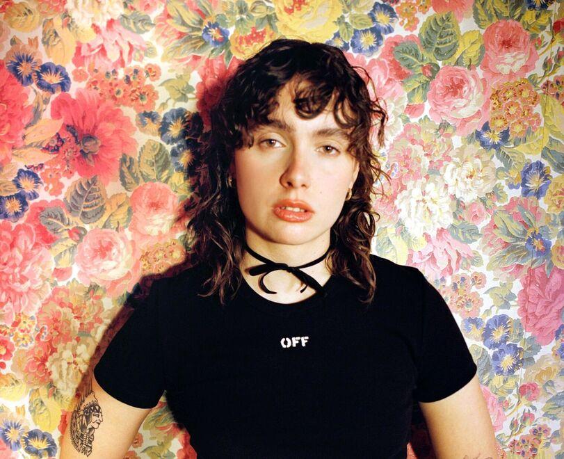 Madame, l’amore oltre il rap: «Un lavoro autobiografico, mi ha portato a piangere. E adesso cambio stile» – Video