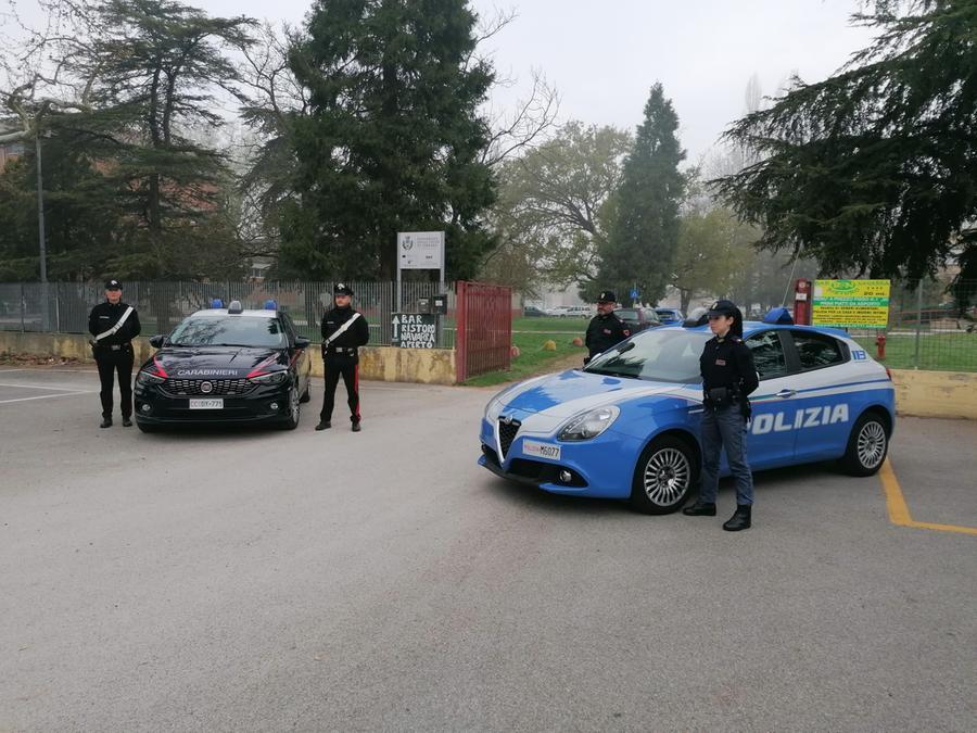 Ferrara, forze dell’ordine contro la droga: controlli nelle scuole