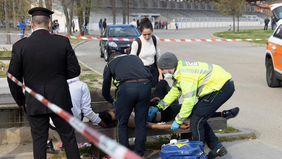 Modena, omicidio al Parco. Rissa con coltello al Novi Sad Un 16enne morto e due feriti 