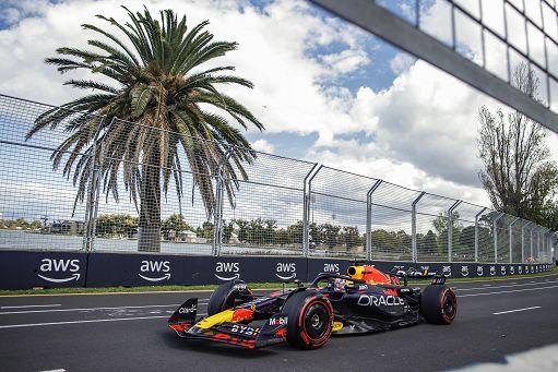 Formula1/Gp Australia: Verstappen in pole, davanti a Russell e Hamilton.  Ferrari dietro: Sainz quinto e Leclerc Settimo.  Perez parte ultimo