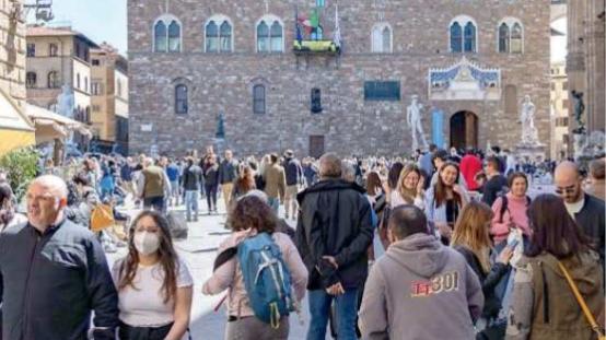 Firenze si prepara ad accogliere migliaia di turisti per Pasqua e per i prossimi ponti del 2023