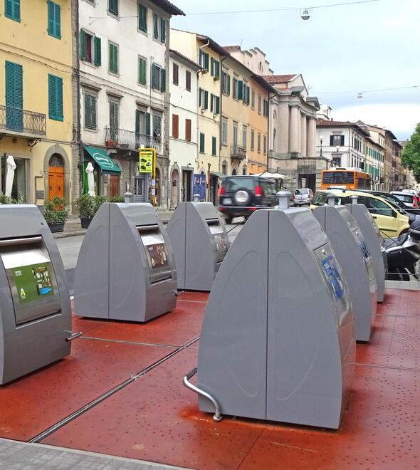 Cassonetti interrati in corso Gramsci