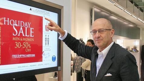 Firenze, rapinato il titolare della boutique “LuisaviaRoma”: rubato l’orologio da 150mila euro