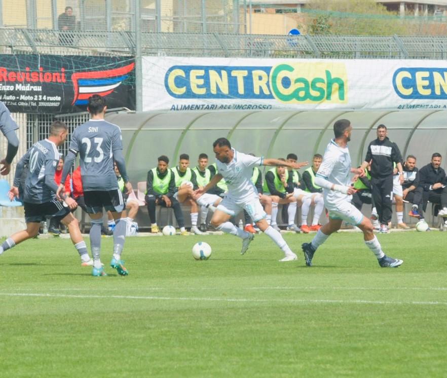 Ragatzu e Dessena trascinano l’Olbia contro l’Alessandria: 4-0