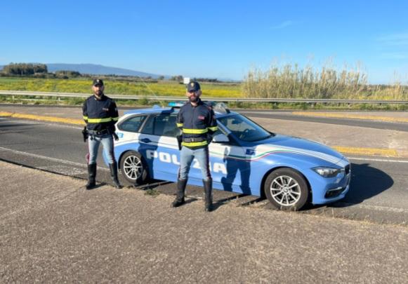 
	I due poliziotti della Stradale che hanno salvato l'anziano colto da malore

