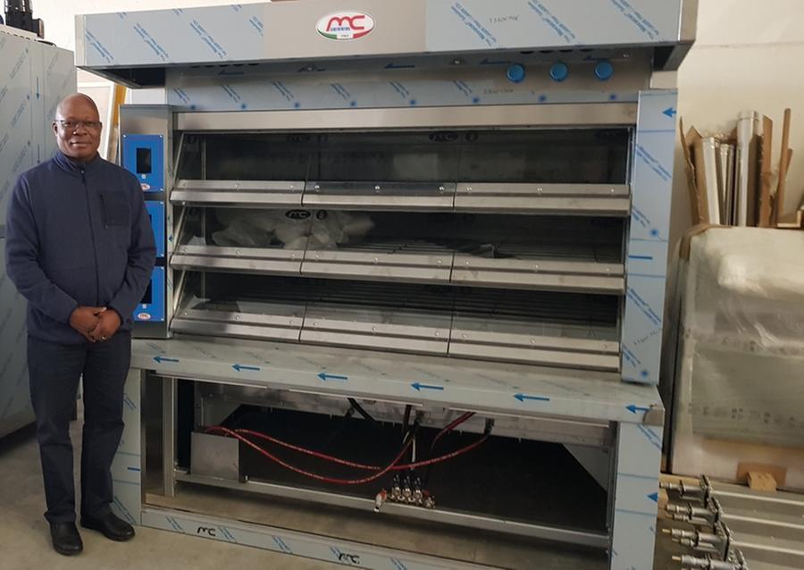 Gli aiuti in Congo di padre Ippolito: «Un forno per il pane e un pozzo»