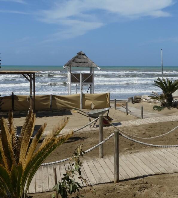 La struttura del Tuscany Bay in Giannella (fotoservizio Enzo Russo)