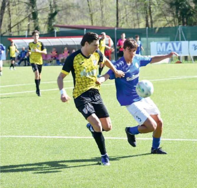 
	Duello tra Zini, autore del gol numero 11 della sua splendida stagione, e Dodaro

