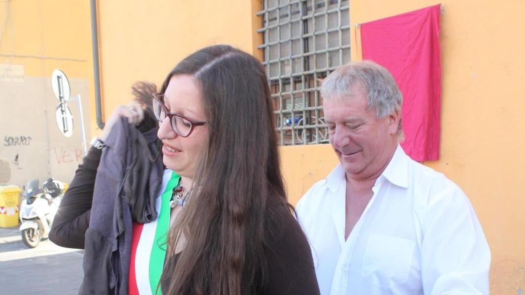 L’amministrazione è in ritardo, la cerimonia rischia di saltare
