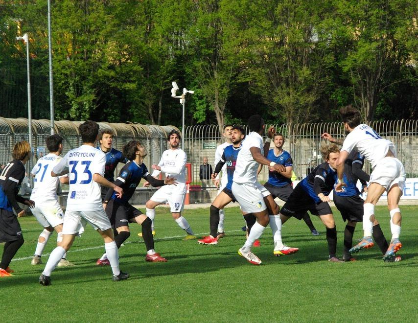 Il Prato perde in casa tra i fischi e cede il passo al Real Forte Querceta