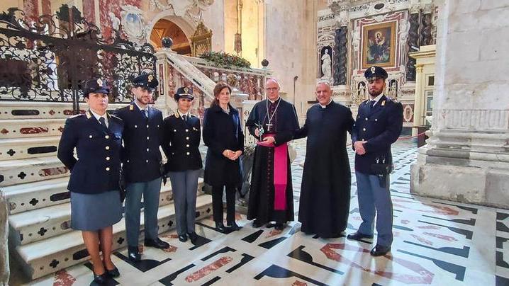 Consegnato all’arcivescovo di Cagliari l’olio in ricordo di Falcone e della sua scorta