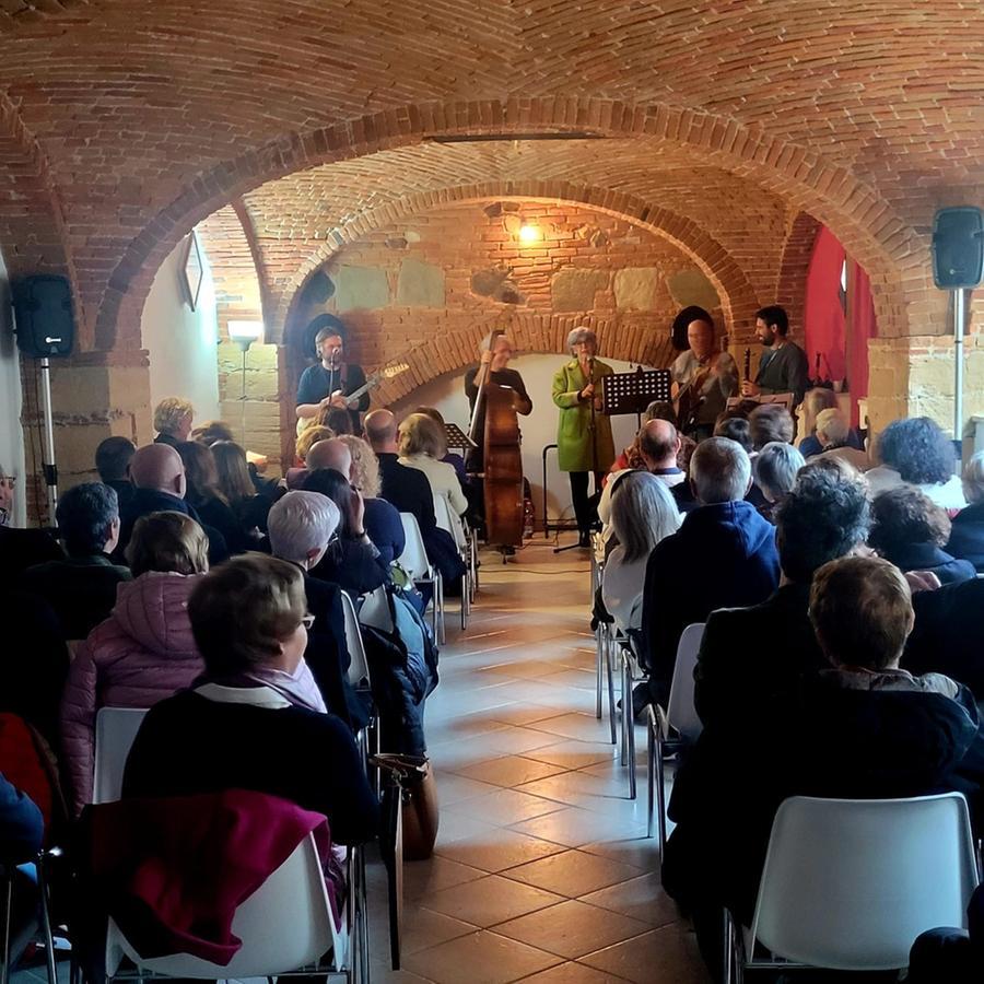 
	Un momento della serata di domenica 2 aprile per la raccolta fondi per l'Hospice

