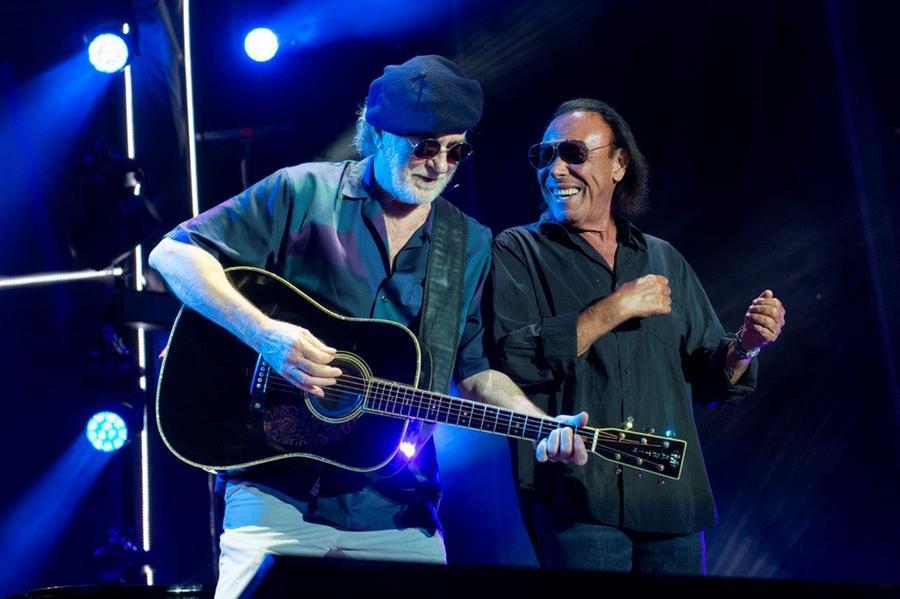 Venditti e De Gregori in concerto in piazza Roma a Modena