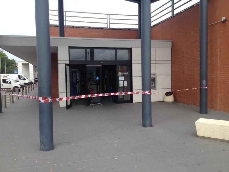 Incendio al supermercato Coop di Portoferraio 