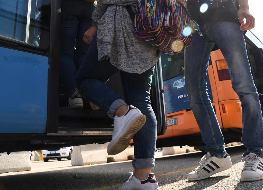 Non riesce a esibire il documento, disabile minorenne multata sul bus a Ponsacco