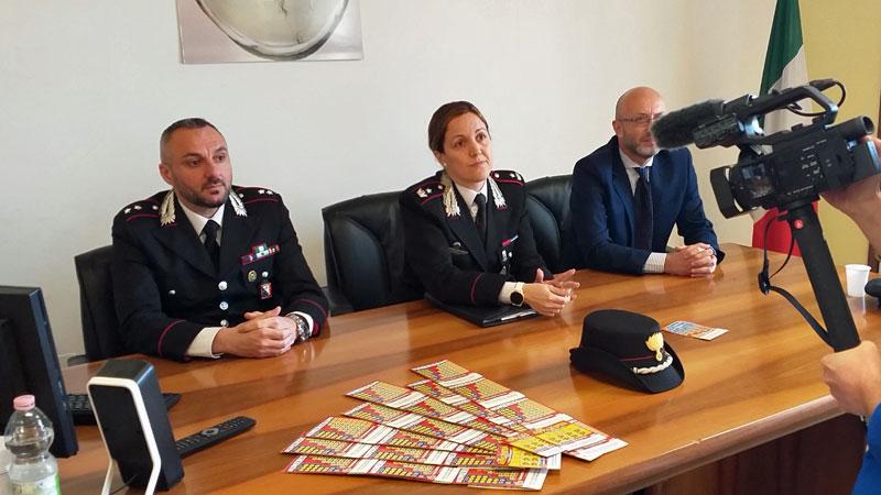 Spaccate nelle tabaccherie, sgominata dai carabinieri la banda dei “Gratta e vinci”