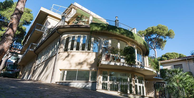 L’Hotel Atlantico in pineta acquistato dai francesi: era in vendita a 5 milioni di euro
