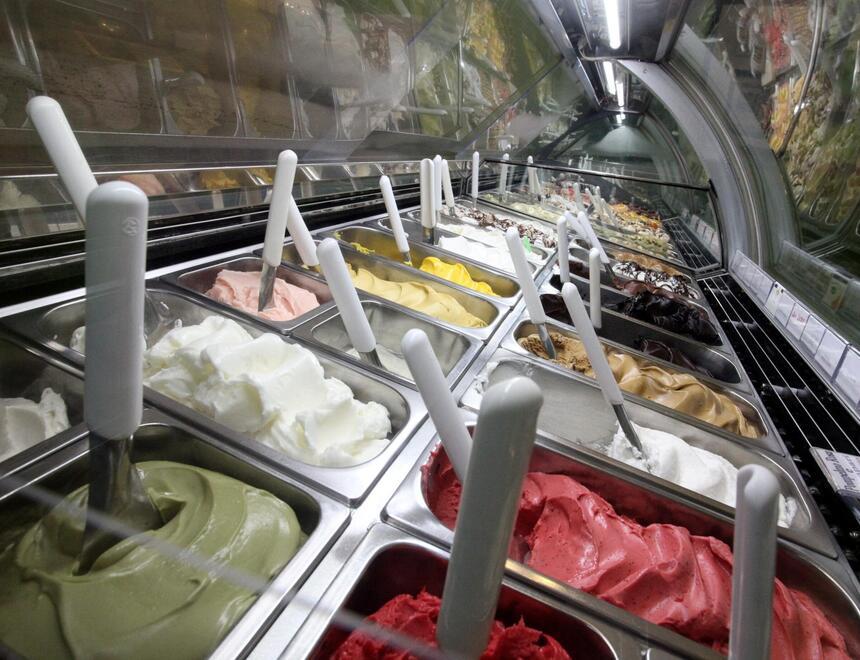 Il gelato? Mai stato così “salato”. Un cono adesso costa tre euro
