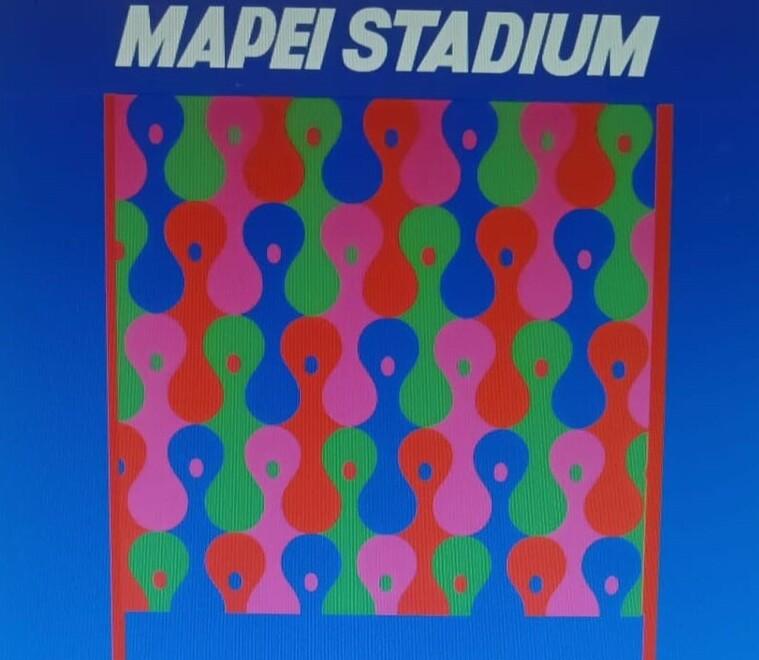 I social bocciano l’opera di Zagnoli: «Sembra un test per il daltonismo»