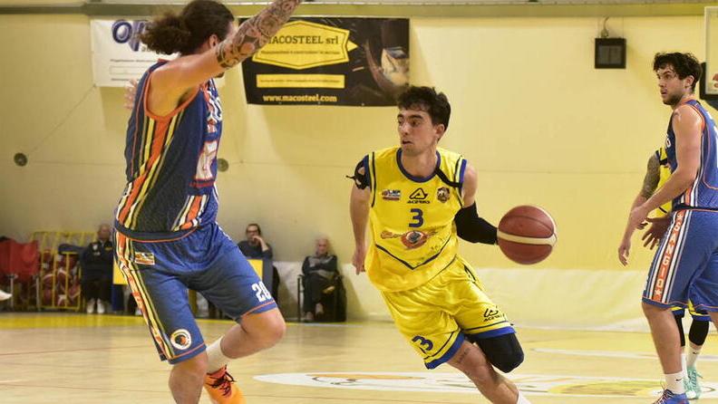 Solbat al bivio contro Pavia