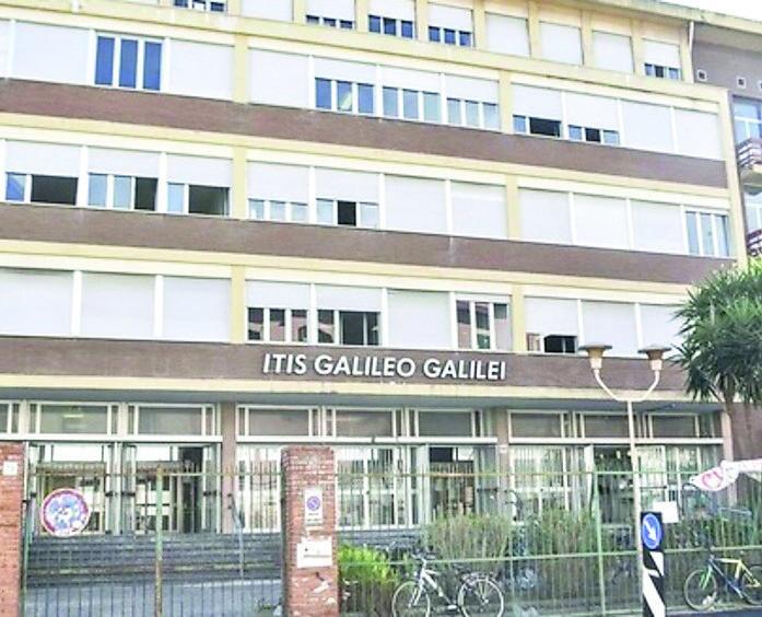 Livorno, muore a 14 anni studente dell’Iti: «Ciao Luca, eri un grande»