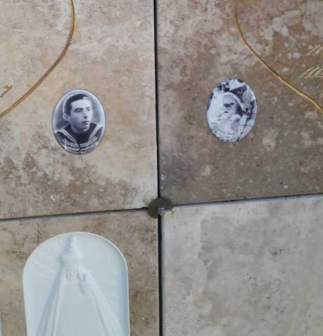 Furto di bronzo dentro al cimitero di Comacchio. L’ira del sindaco Negri: «Atti vili» 